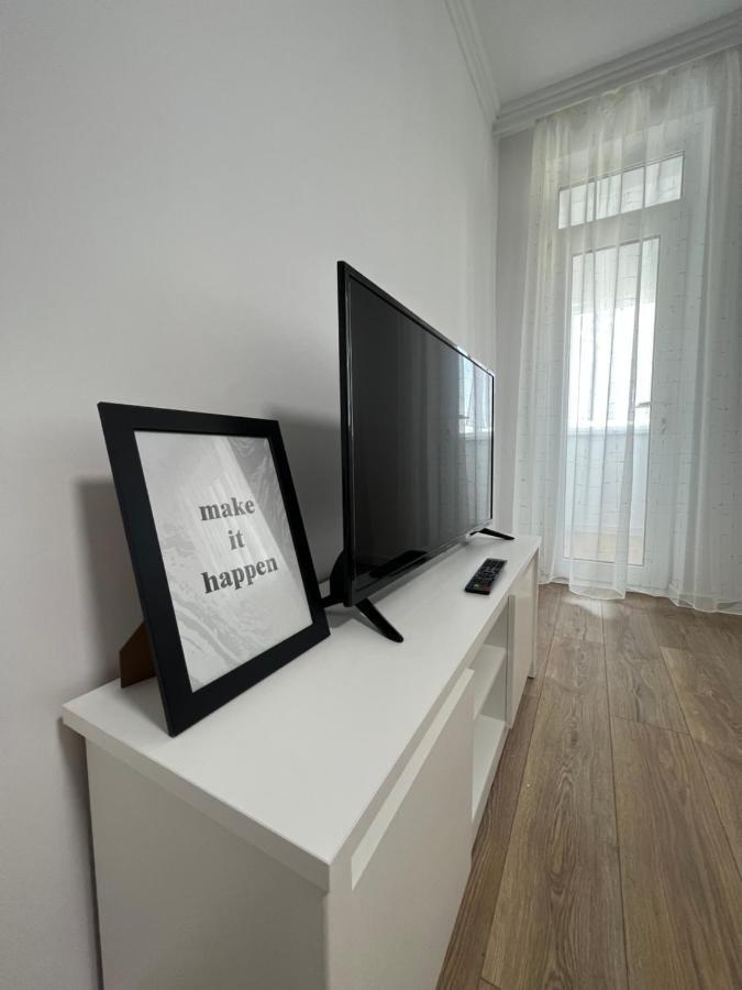 Sunny Apartment Center Сучава Экстерьер фото