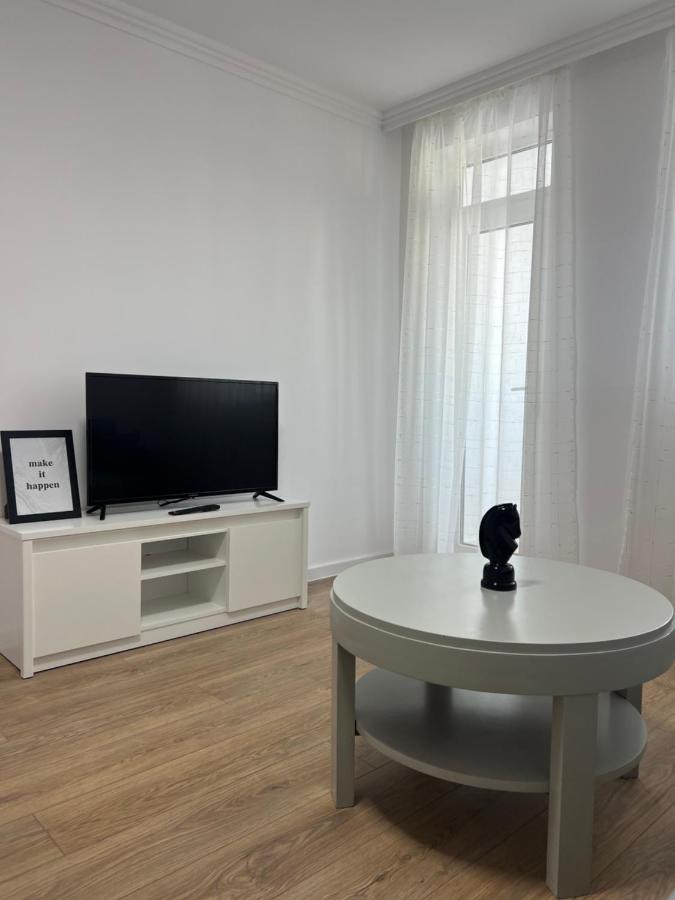 Sunny Apartment Center Сучава Экстерьер фото